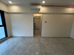 Room in 2 BHK Apartment at Churchgate – for Sale