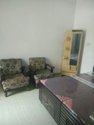 Living Room in 2 BHK Builder Floor at Sector 8 – for Rent