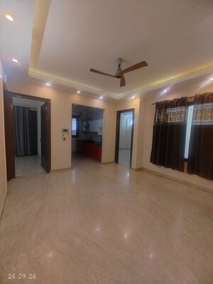 Room in 4 BHK Builder Floor at South City 2 – for Rent