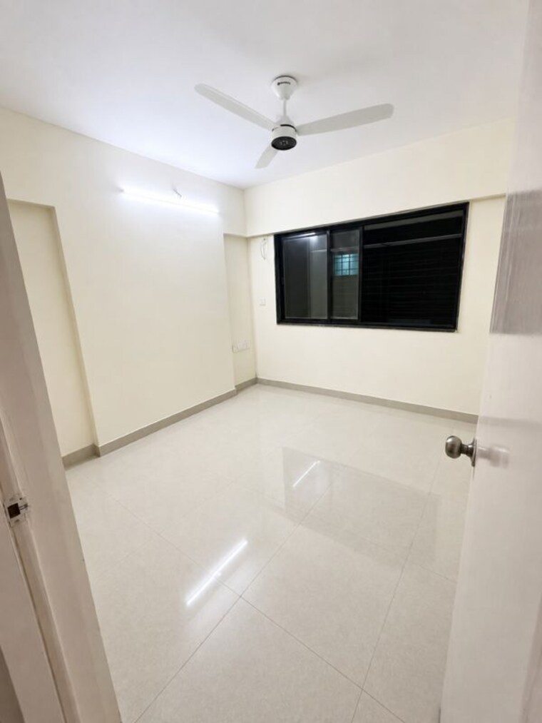 Room, goregaon west 2 Bedroom 700 Sq.Ft. Apartment In Goregaon West Mumbai 10708497