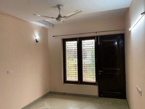 Room in 3 BHK Villa at Sector 1 – for Rent