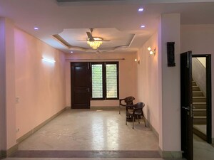 Room in 3 BHK Villa at Sector 1 – for Rent