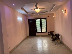 Room in 3 BHK Villa at Sector 1 – for Rent