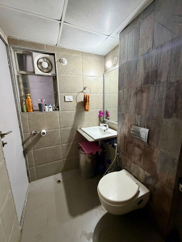 Bathroom, brahma-f-residences 2 Bedroom 1125 Sq.Ft. Apartment In Kalyani Nagar Pune 10708547
