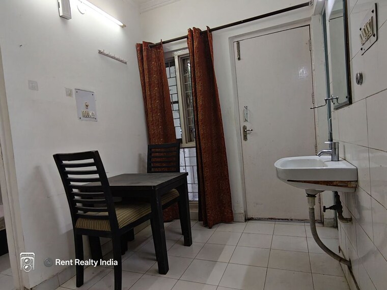 Attached Bathroom, vasant kunj 1 Bedroom 550 Sq.Ft. Apartment In Vasant Kunj Delhi 10708535