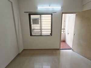 Room in 2 BHK Apartment at Bora Ville, Kharadi – for Rent