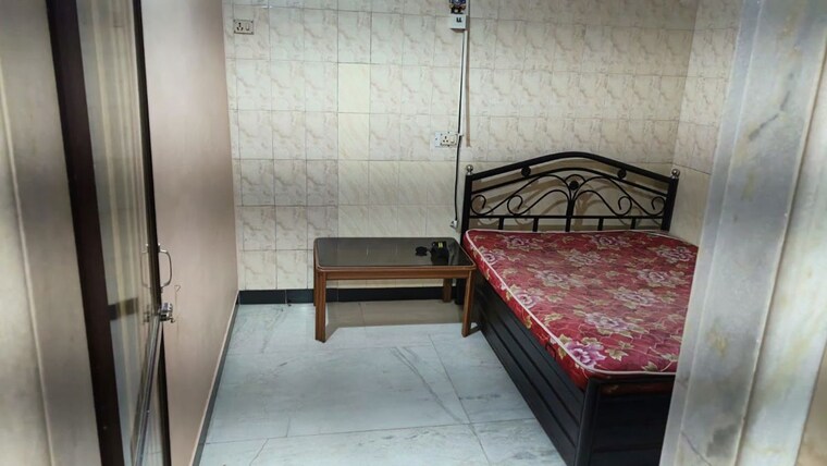 Bedroom, shri-kumar-society 1 Bedroom 400 Sq.Ft. Apartment In Santacruz East Mumbai 10708580