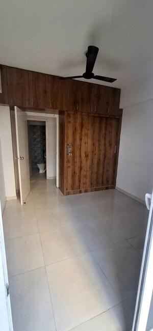 Room in 2 BHK Apartment at Signature Global The Millennia, Sector 37d – for Rent