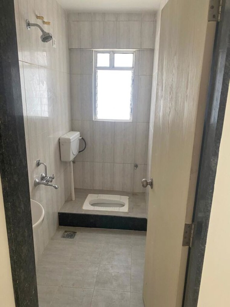 Bathroom, gera-shrishti 1 Bedroom 450 Sq.Ft. Apartment In Wagholi Pune 10708605