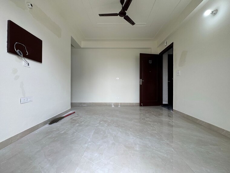 Room, palm-residency-chhatarpur 1 Bedroom 550 Sq.Ft. Apartment In Chattarpur Delhi 10708606