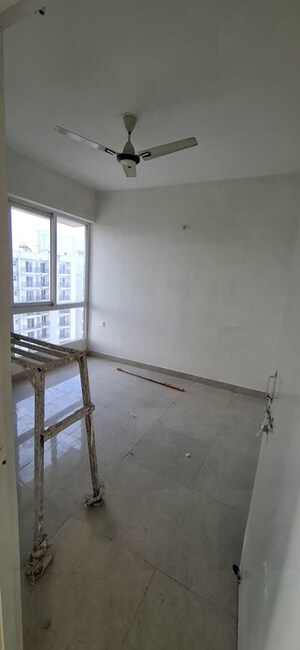 Room in 2 BHK Apartment at Signature The Millennia 3, Sector 37d – for Rent