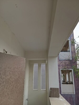 Building Lobby in 3 BHK Apartment at Nagpur Station – for Rent