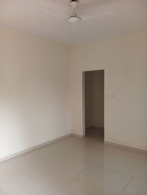 Room in 3 BHK Apartment at Nagpur Station – for Rent