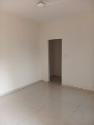 Room in 3 BHK Apartment at Nagpur Station – for Rent