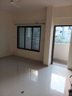 Room in 3 BHK Apartment at Nagpur Station – for Rent