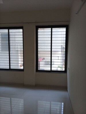 Room in 3 BHK Apartment at Nagpur Station – for Rent