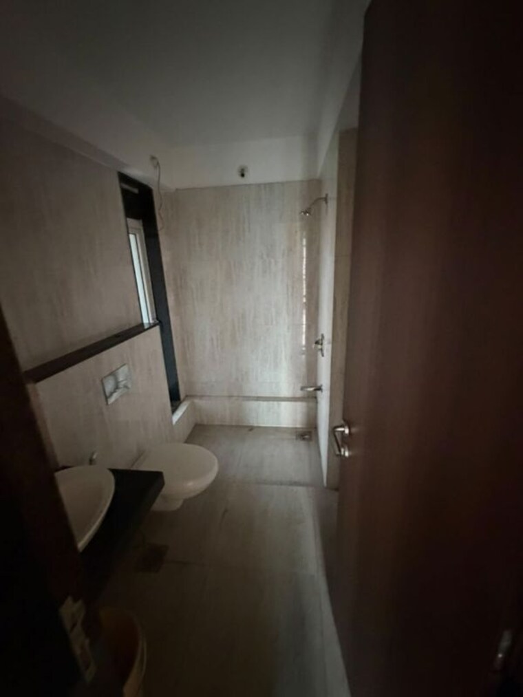 Bathroom, lodha-crown-quality-homes 1 Bedroom 354 Sq.Ft. Apartment In Majiwada Thane 10708633