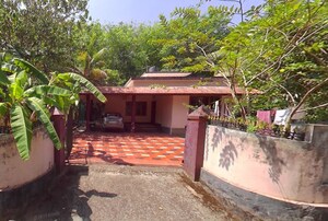  Independent House For Sale in Manimala