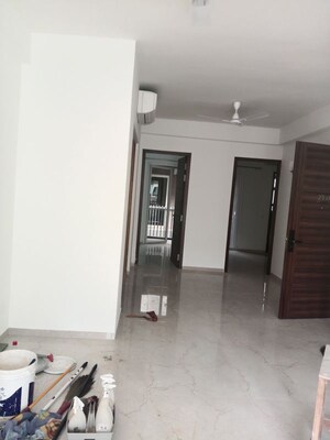 Building Lobby in 3 BHK Builder Floor at Smart World Orchard, Sector 61 – for Rent