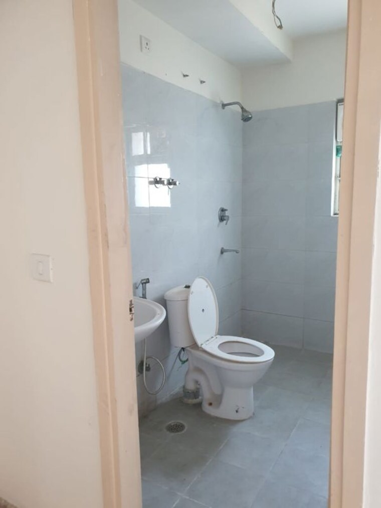 Bathroom, puri-aman-vilas 3 Bedroom 350 Sq.Yd. Builder Floor In Sector 89 Faridabad 10708668