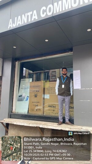  Shop For Sale in Gandhi Nagar