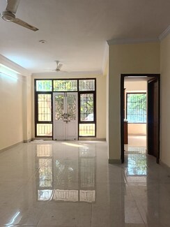 3 BHK +Builder Floor For Rent in Mayfield Garden