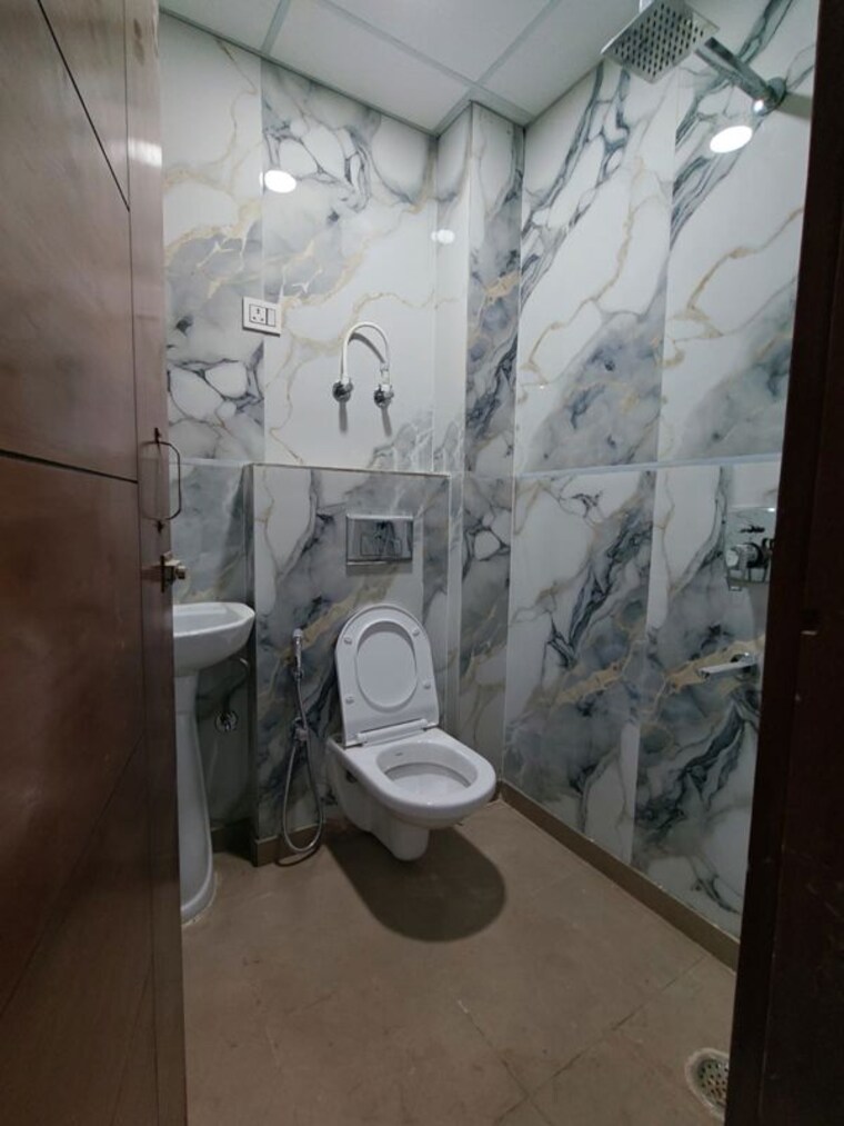Bathroom, abcz-east-avenue 2 Bedroom 999 Sq.Ft. Apartment In Sector 73 Noida 10708723
