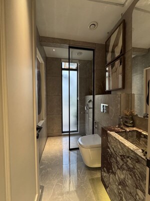 Furnished Amenities in 3 BHK Builder Floor at Sector 59 – for Sale
