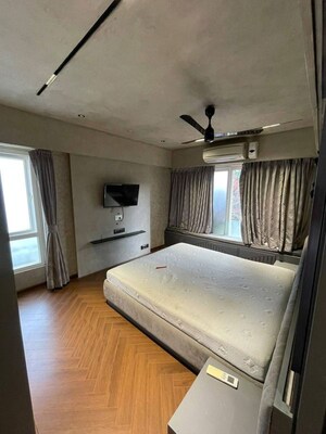 Furnished Amenities in 3 BHK Apartment at Vasant Vihar – for Rent