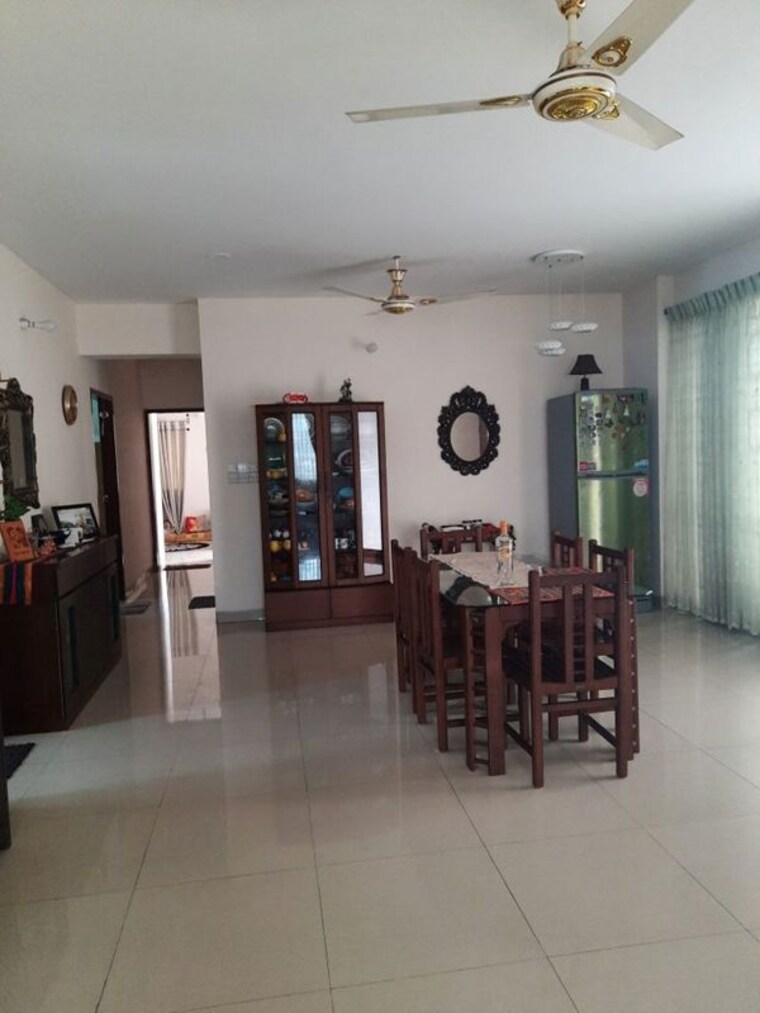 Dining area, vinay khand 4 Pg For Girls In Vinay Khand 4 10708747