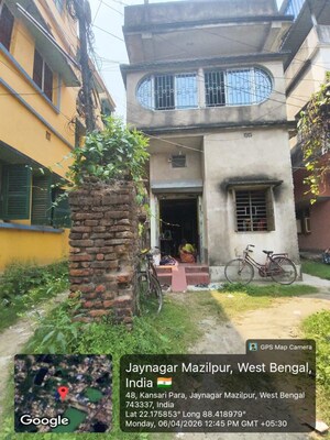  Independent House For Sale in Mogra
