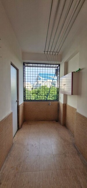 Room in 3 BHK Builder Floor at Kondapur – for Rent