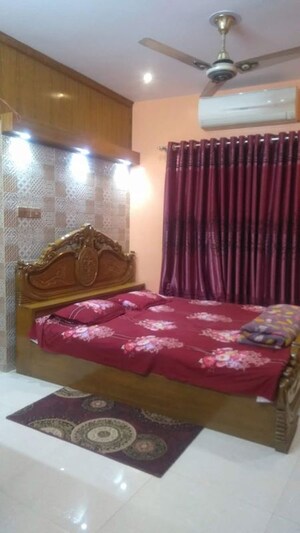 Bedroom in  Pg at Vibhav Khand – for Rent