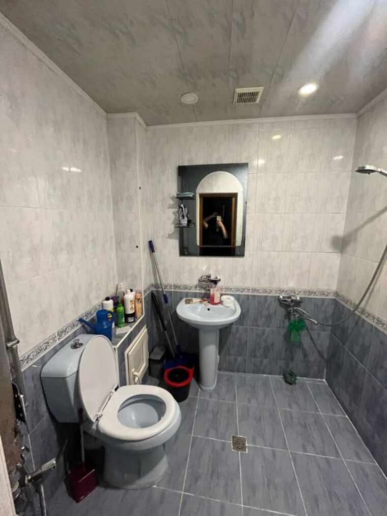 Bathroom, vibhav khand Pg For Girls In Vibhav Khand 10708787