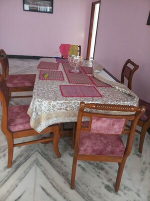 Bedroom in  Pg at Vineet Khand – for Rent