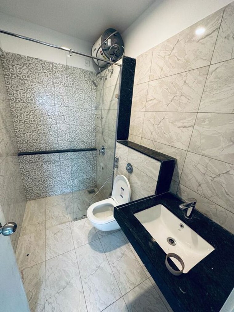 Bathroom, amanora-gold-towers 2 Bedroom 646 Sq.Ft. Apartment In Hadapsar Pune 10708780