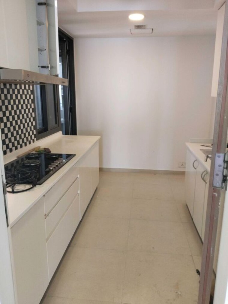 Balcony, lodha-new-cuffe-parade 4 Bedroom 2005 Sq.Ft. Apartment In Wadala Mumbai 10708800