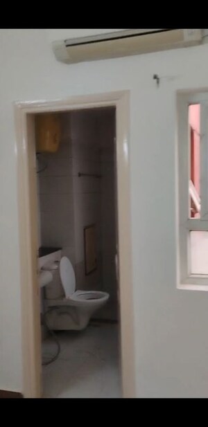 Furnished Amenities in 3.5 BHK Apartment at BPTP The Resort, Sector 75 – for Rent