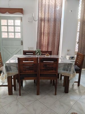  Pg For Rent in Vineet Khand