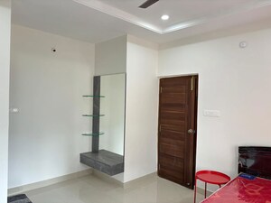 Room in 3 BHK Builder Floor at Kondapur – for Rent