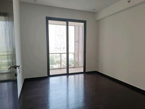 Room in 4 BHK Apartment at Lodha New Cuffe Parade, Wadala – for Rent