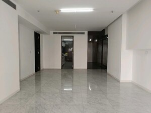 Room in 4 BHK Apartment at Lodha New Cuffe Parade, Wadala – for Rent