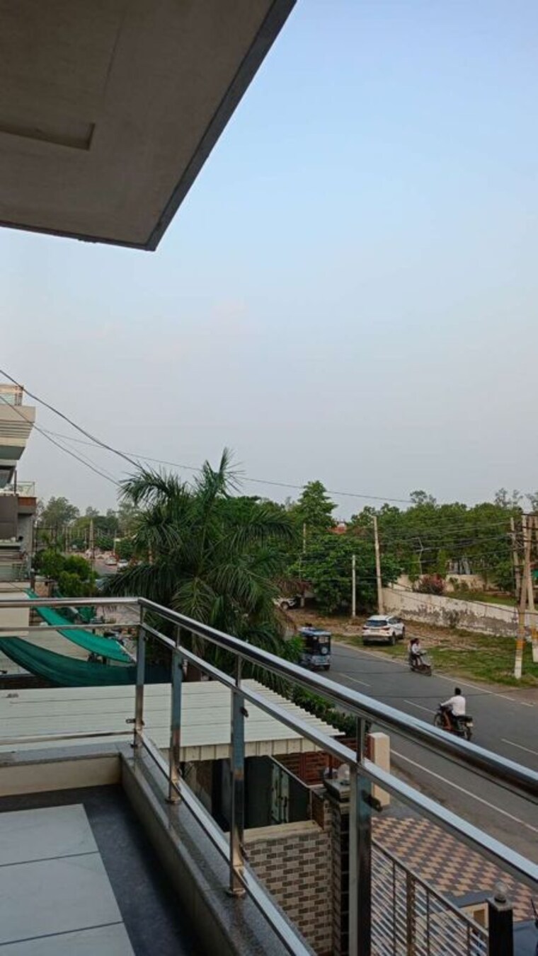 Exterior View, vinay khand 1 Pg For Girls In Vinay Khand 1 10708887