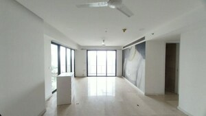 Room in 4 BHK Apartment at Lodha New Cuffe Parade, Wadala – for Rent