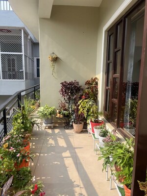 Balcony in  Pg at Vineet Khand – for Rent
