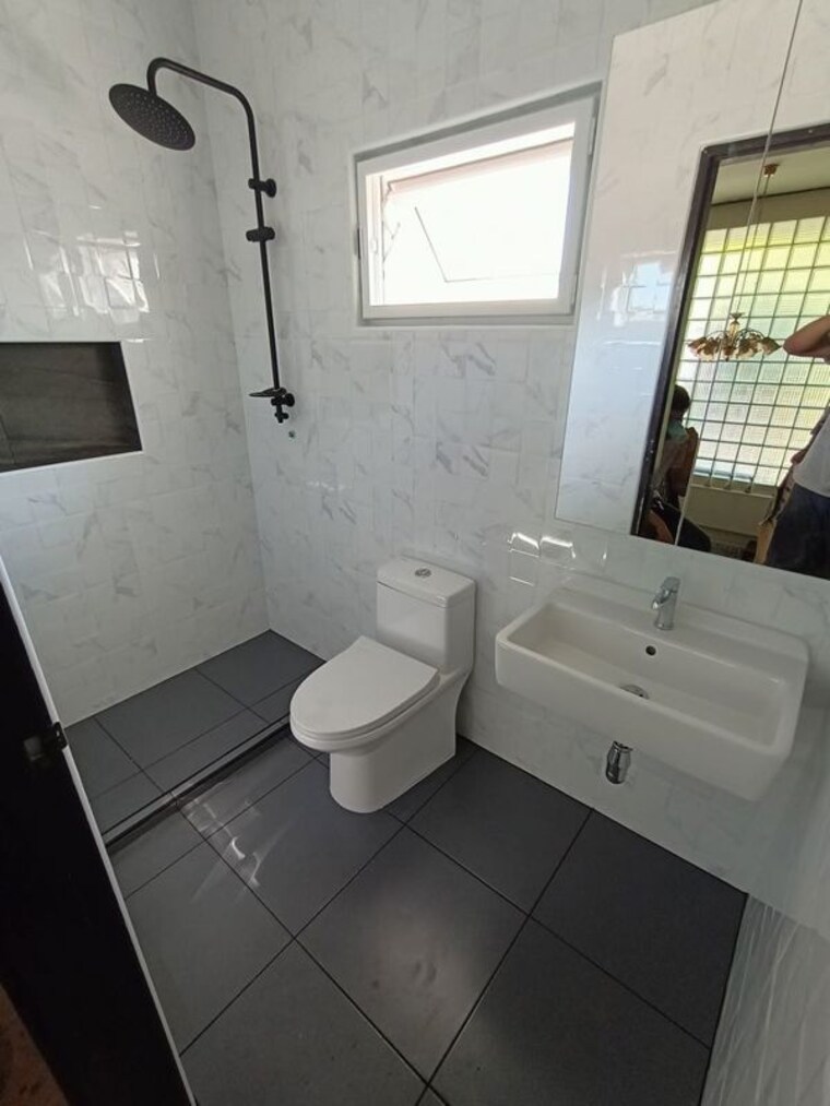 Bathroom, vineet khand Pg For Girls In Vineet Khand 10708974
