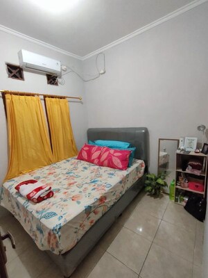 Bedroom in  Pg at Vinay Khand 4 – for Rent