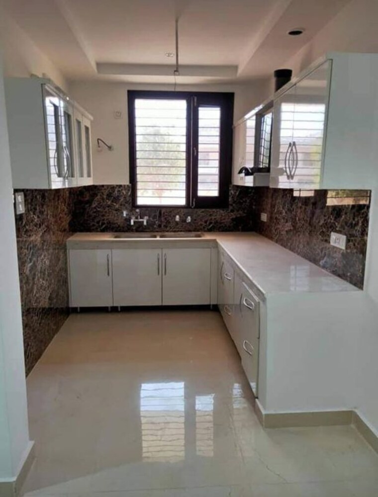 Kitchen, vinay khand 4 Pg For Girls In Vinay Khand 4 10709013