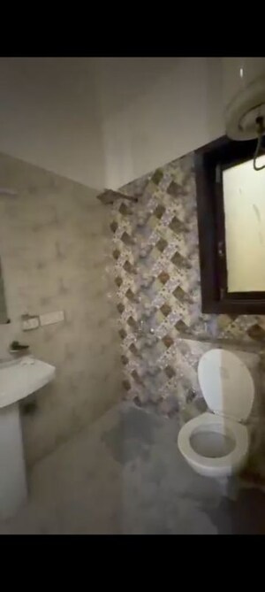 Bathroom in 2 BHK Builder Floor at Palm Residency Chhatarpur, Chattarpur – for Rent