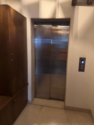 Lift in 4 BHK Apartment at Ashok Nagar – for Sale
